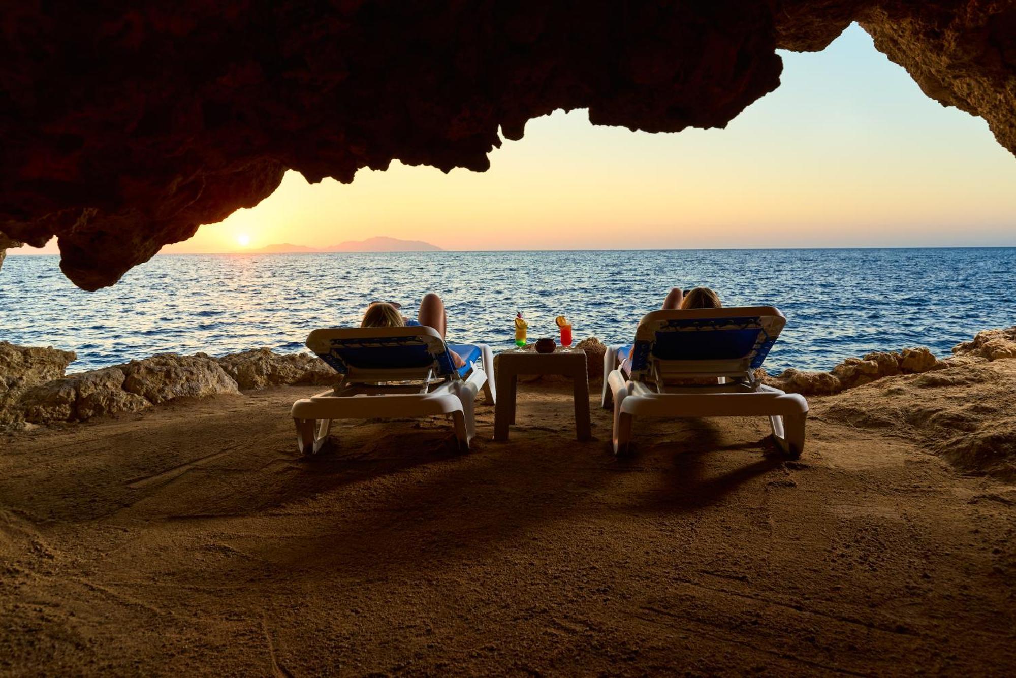 Dreams Beach Resort - Sharm El Sheikh Exteriér fotografie Sunset at the beach