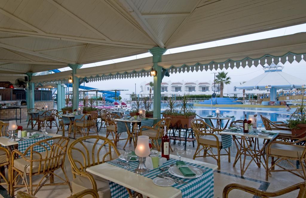 Dreams Beach Resort - Sharm El Sheikh Exteriér fotografie The poolside restaurant at the hotel